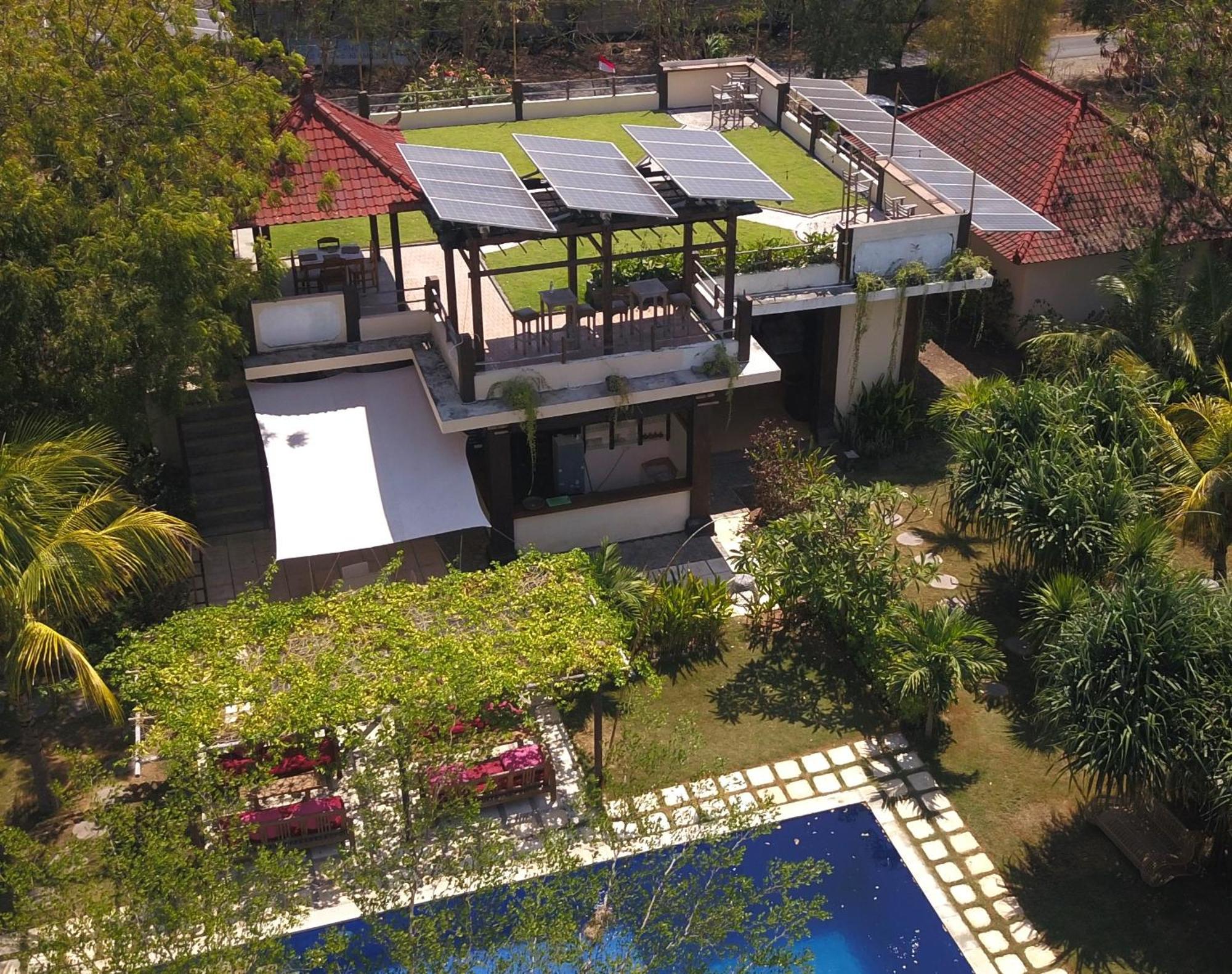 Batu Ampar Menjangan Hotel Banyuwedang Exterior photo